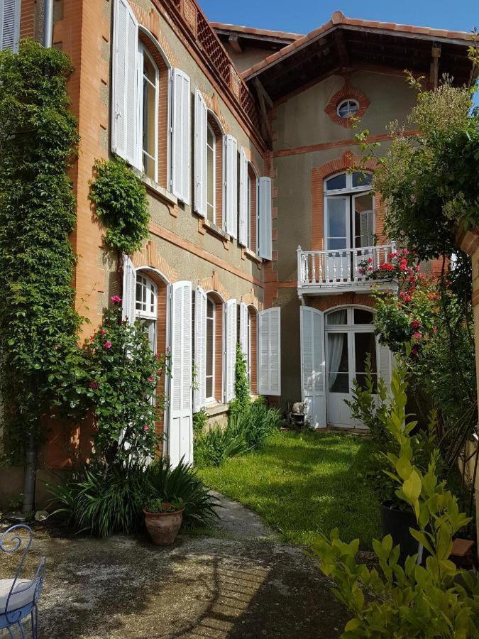 B&B Le Domaine Des Marcoujans Saint-Elix-le-Chateau Eksteriør bilde