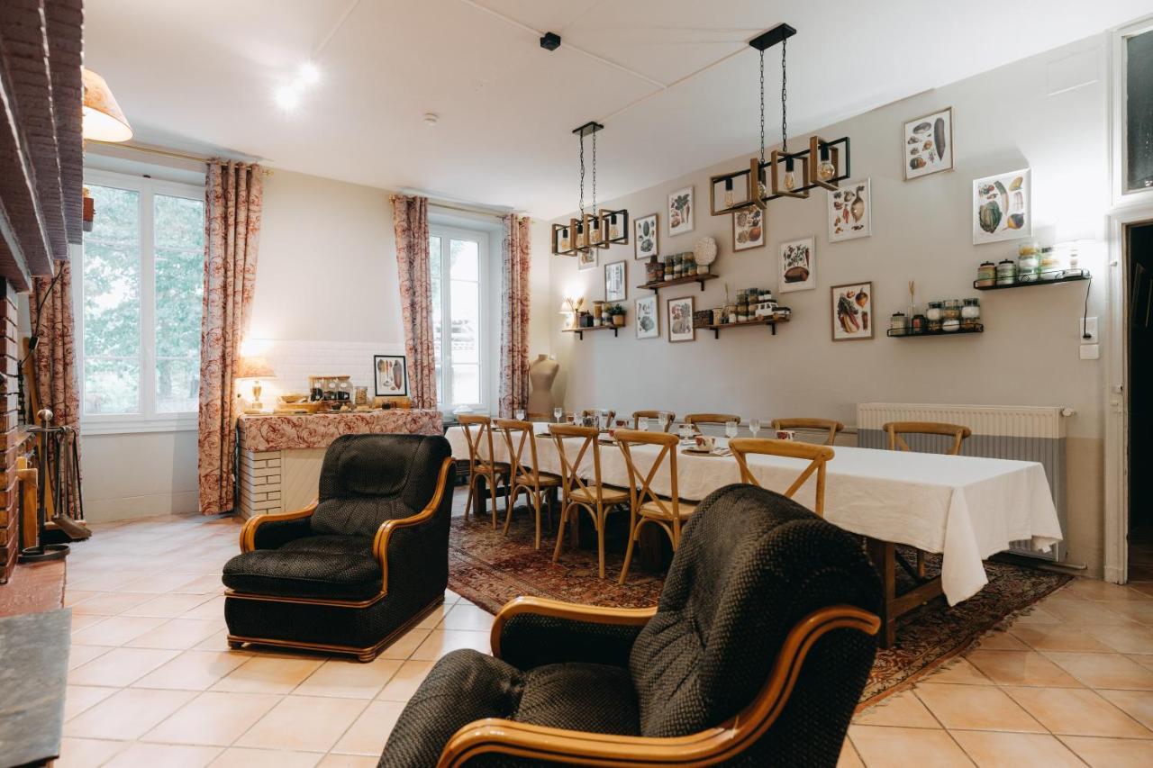 B&B Le Domaine Des Marcoujans Saint-Elix-le-Chateau Eksteriør bilde