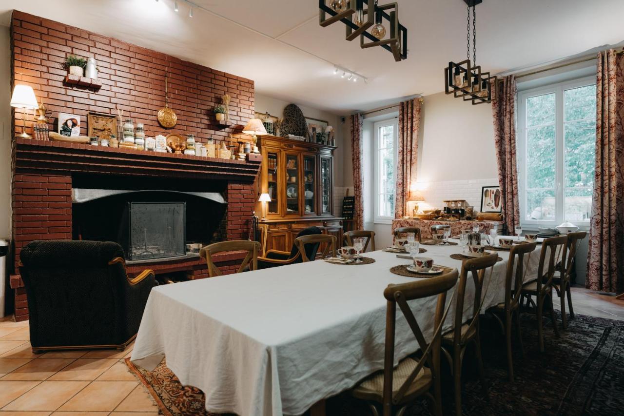 B&B Le Domaine Des Marcoujans Saint-Elix-le-Chateau Eksteriør bilde